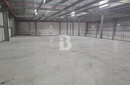 Warehouse - Studio for rent in Umm Ramool - Dubai