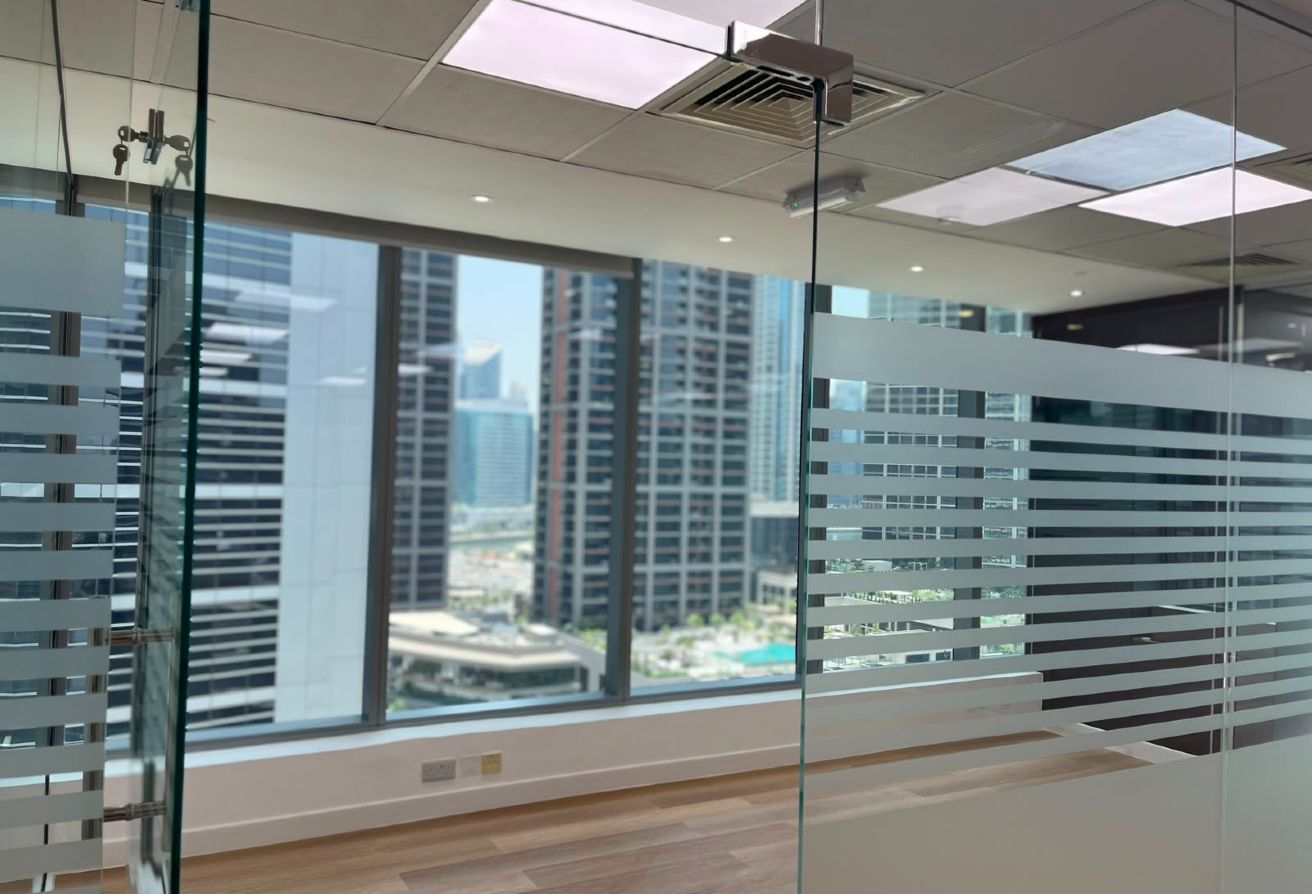 Premium Canal-View Office for Rent| Contact Now — image 7