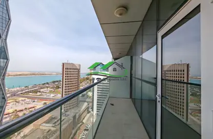 Apartment - 4 Bedrooms - 6 Bathrooms for rent in Corniche Road - Abu Dhabi