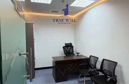 مركز أعمال - استوديو - 6 حمامات للايجار في برج الصواري - الخالدية - أبوظبي