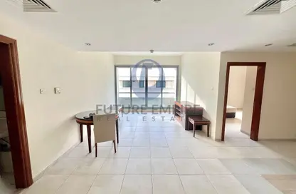 شقة - 2 غرف نوم - 3 حمامات للايجار في مبنى منخول - منخول - بر دبي - دبي