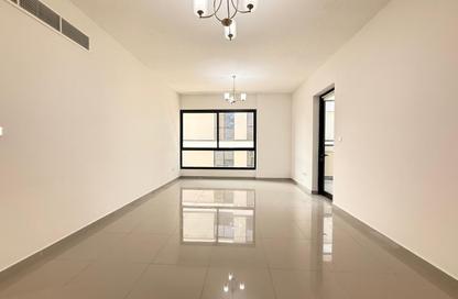 Apartment - 3 Bedrooms - 3 Bathrooms for rent in Emerald Avenue - Al Warqa'a 1 - Al Warqa'a - Dubai