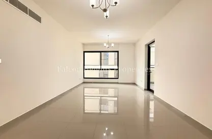 Apartment - 3 Bedrooms - 3 Bathrooms for rent in Emerald Avenue - Al Warqa'a 1 - Al Warqa'a - Dubai
