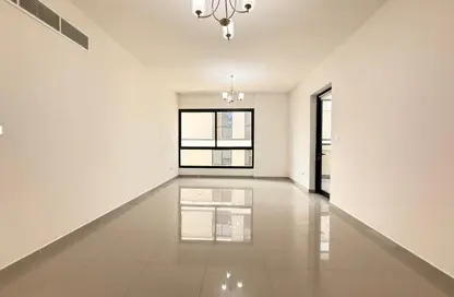 Apartment - 3 Bedrooms - 3 Bathrooms for rent in Emerald Avenue - Al Warqa'a 1 - Al Warqa'a - Dubai Apartment - 3 Bedrooms - 3 Bathrooms for rent in Emerald Avenue - Al Warqa'a 1 - Al Warqa'a - Dubai
