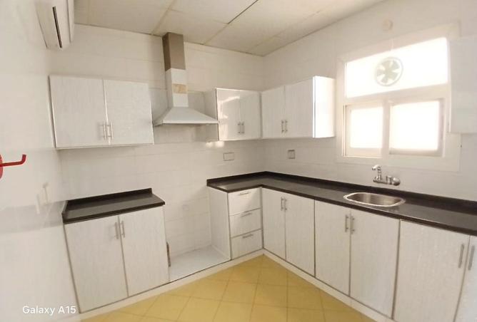 94442379 - Property Image 2