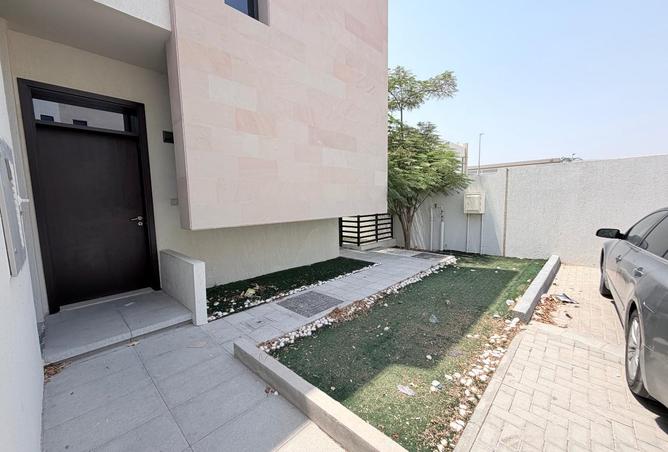101996186 - Property Image 2
