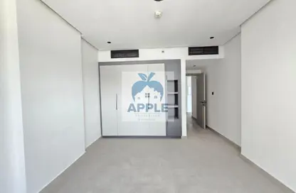 شقة - غرفة نوم - 2 حمامات للايجار في الزاهية - تجارية مويلح - الشارقة