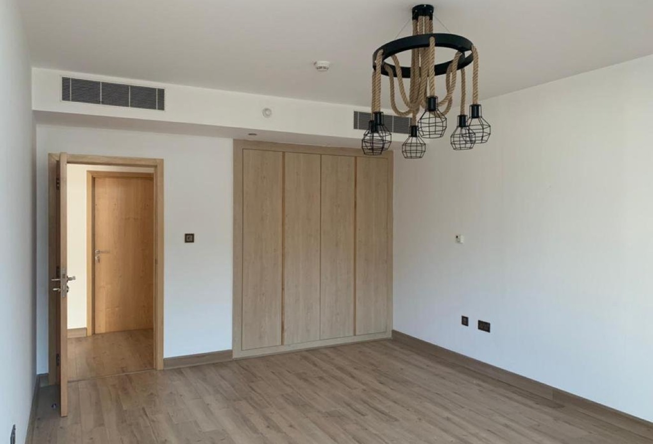 Elegant 1BR | Vibrant Apartment | Prime Area