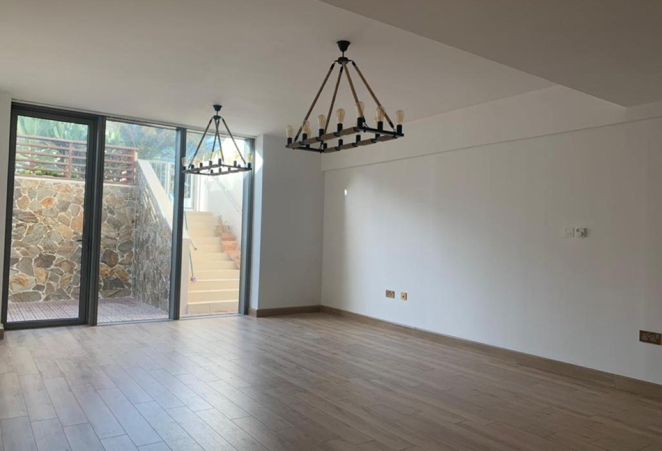 Elegant 1BR | Vibrant Apartment | Prime Area