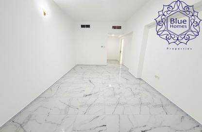 Apartment - 2 Bedrooms - 3 Bathrooms for rent in Corniche Building - Umm Hurair 1 - Umm Hurair - Bur Dubai - Dubai