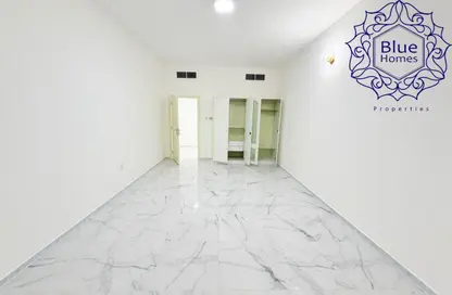 Apartment - 2 Bedrooms - 3 Bathrooms for rent in Corniche Building - Umm Hurair 1 - Umm Hurair - Bur Dubai - Dubai Apartment - 2 Bedrooms - 3 Bathrooms for rent in Corniche Building - Umm Hurair 1 - Umm Hurair - Bur Dubai - Dubai