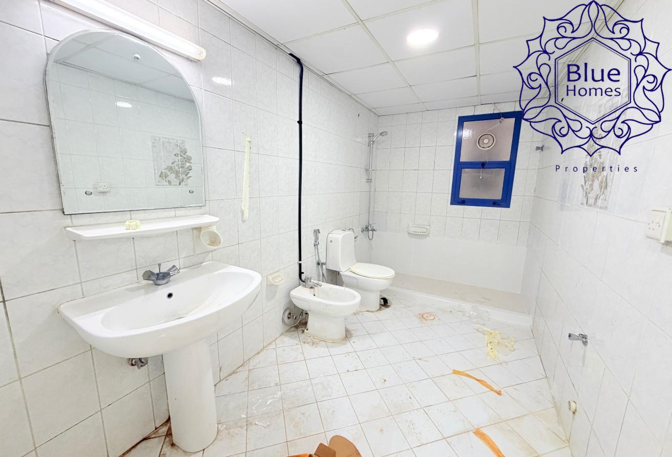 Near burjuman metro Luxury 2BHK with Maidroom photo 9