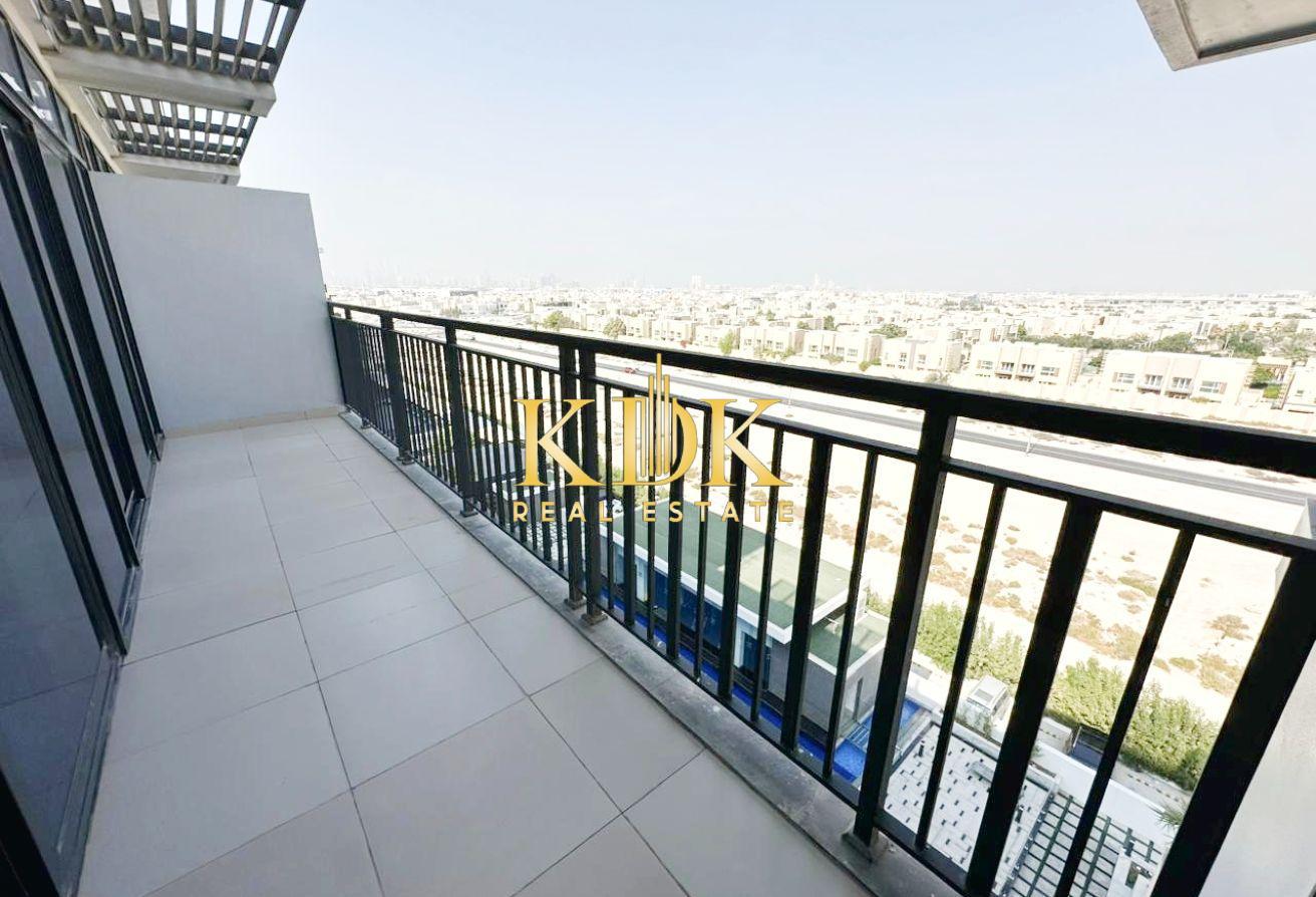 Spacious 1Br | Pool View | Prime Location photo 10