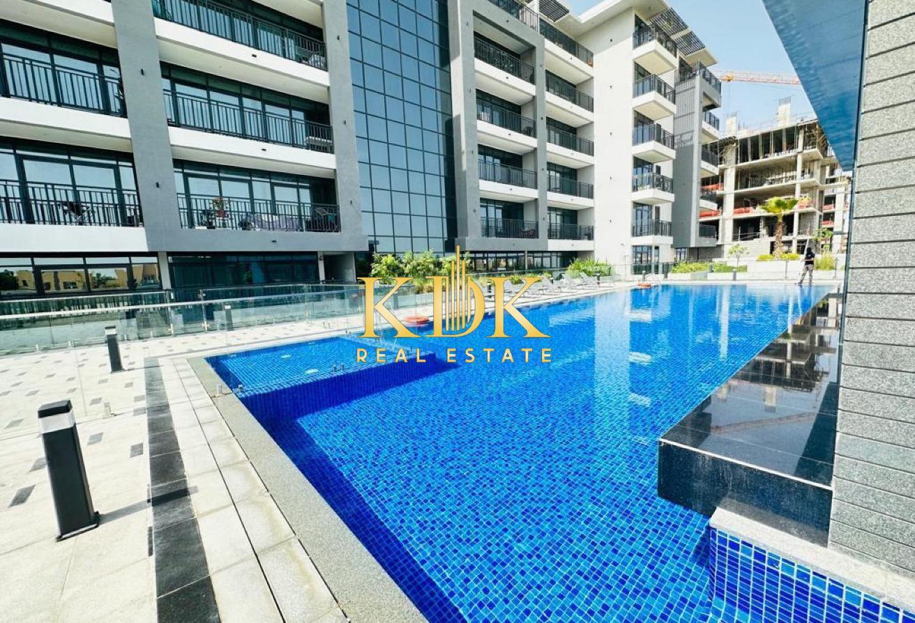Spacious 1Br | Pool View | Prime Location photo 11