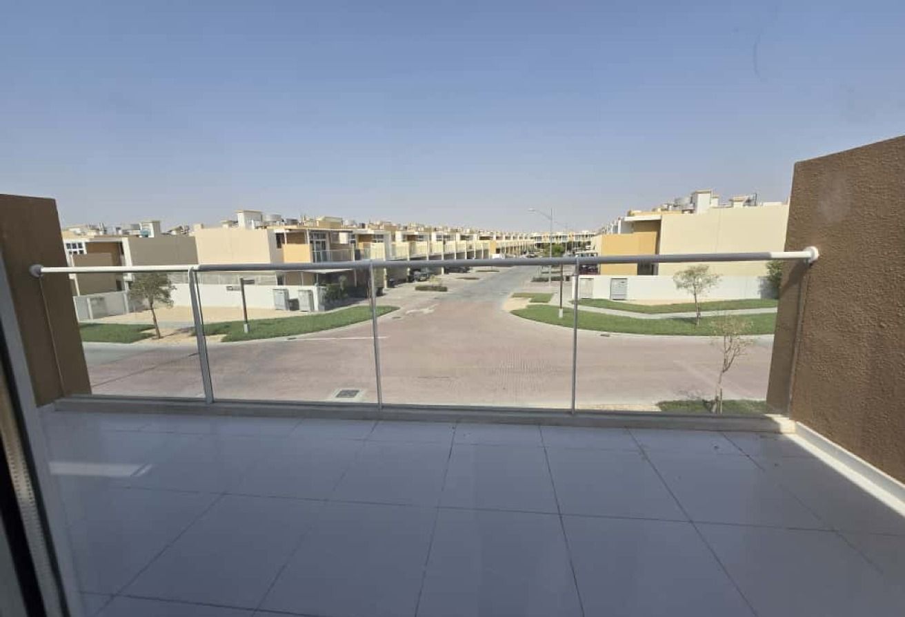 3 bedroom villa in Avencia, Damac Hills 2: 26