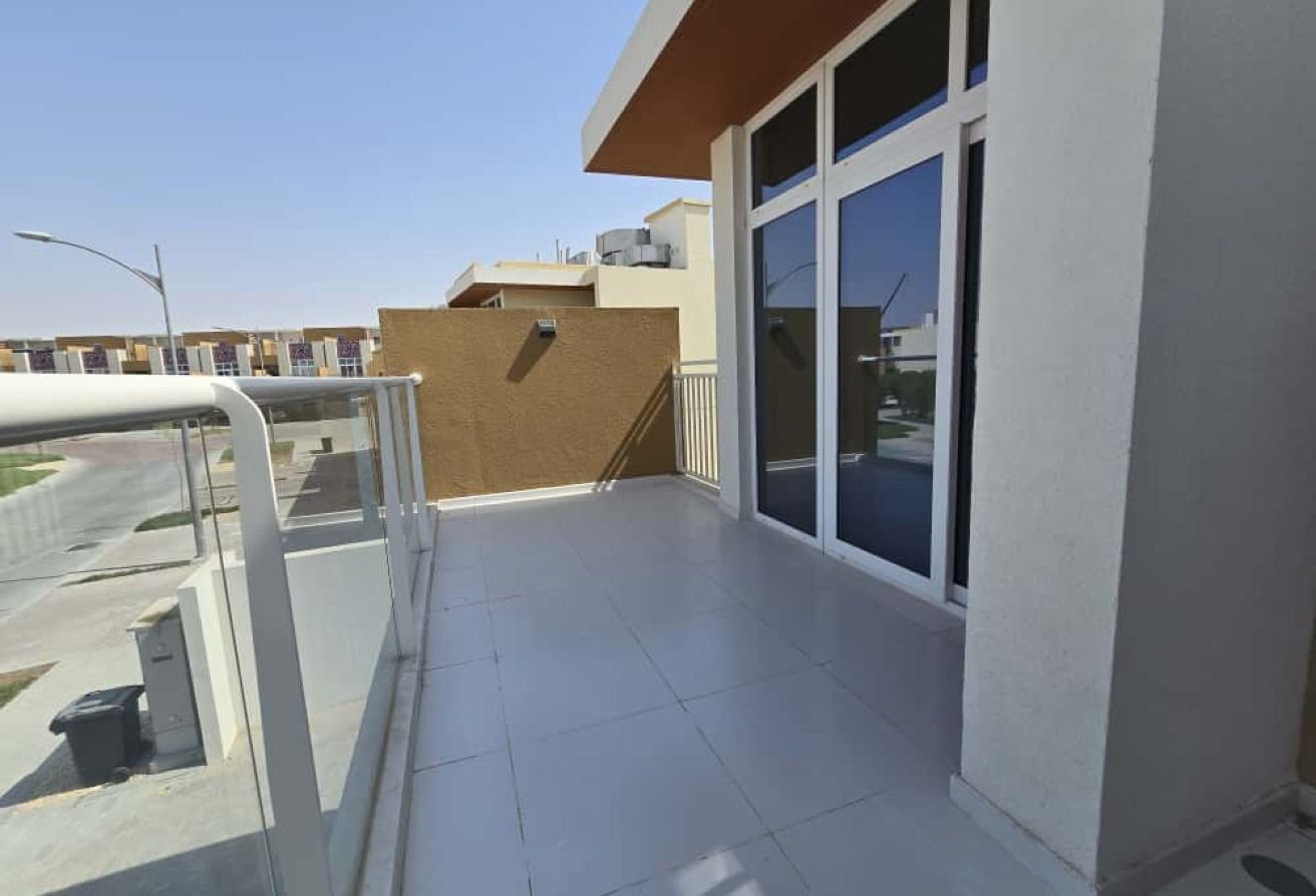 3 bedroom villa in Avencia, Damac Hills 2: 20