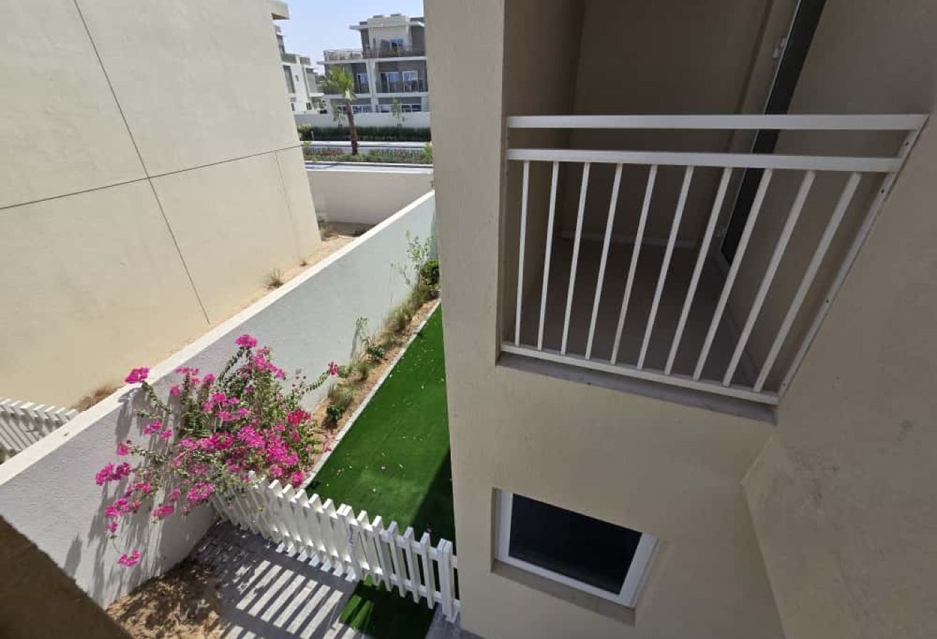 3 bedroom villa in Avencia, Damac Hills 2: 25