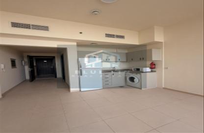Apartment - Studio - 1 for rent in Silicon Gates 4 - Silicon Gates - Dubai Silicon Oasis - Dubai