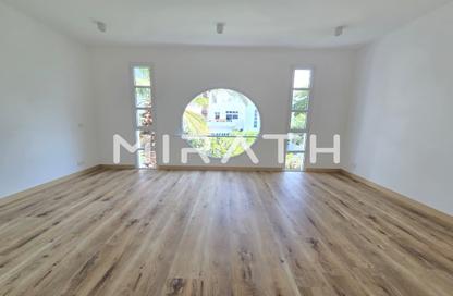 Villa - 4 - 5 for rent in Jumeirah 1 Villas - Jumeirah 1 - Jumeirah - Dubai