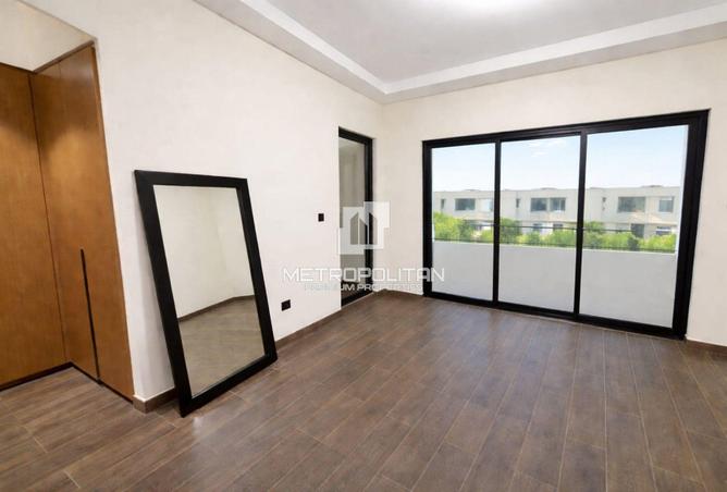 74251217 - Property Image 3