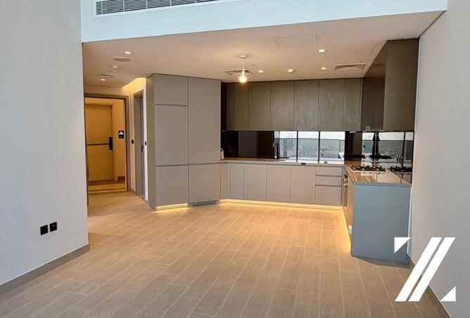 Brand New 1BR | Luxury Living | Multiple Cheques photo 3
