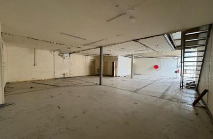 Warehouse - Studio - 4 Bathrooms for rent in Industrial Building 13 - Industrial Area 13 - Sharjah Industrial Area - Sharjah