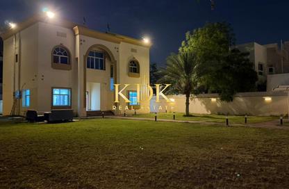 Villa - 4 Bedrooms - 5 Bathrooms for rent in Al Barsha South 1 - Al Barsha South - Al Barsha - Dubai