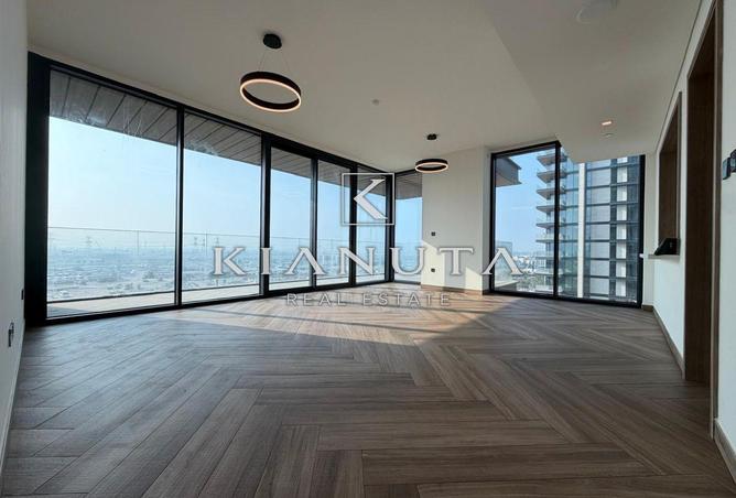 SPACIOUS | VACANT | BRAND NEW | 3+MAID | CORNER