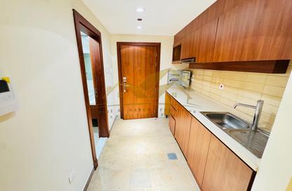 Apartment - Studio - 1 Bathroom for rent in Al Mankhool - Bur Dubai - Dubai