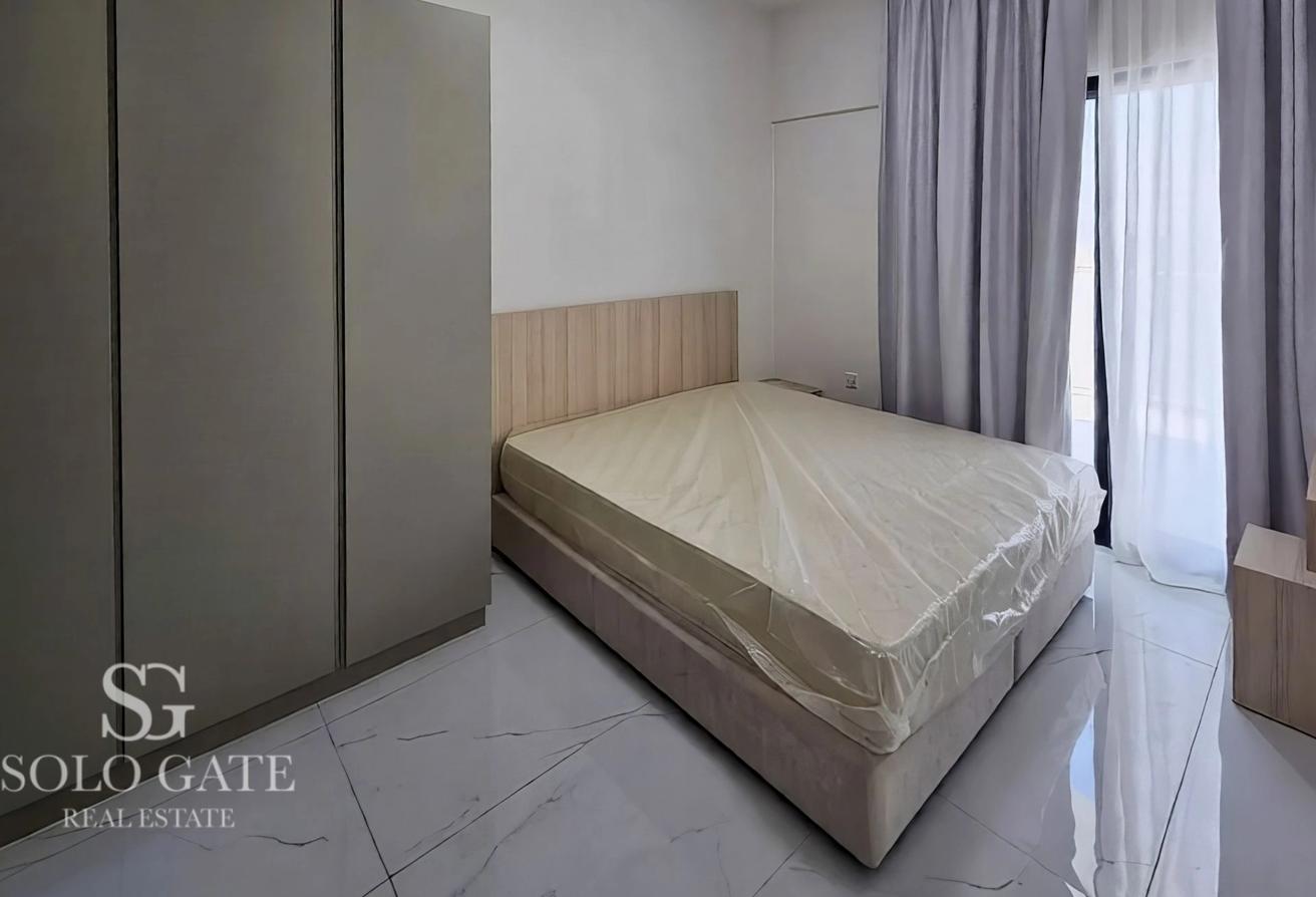 Fully Furnished | Community View | Ready To Move photo 4