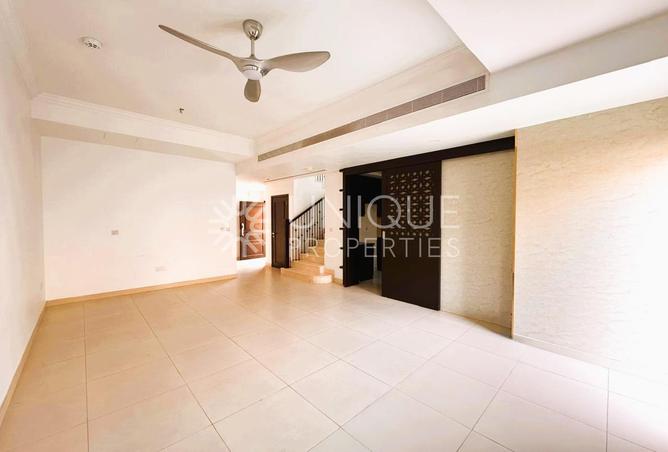 75012116 - Property Image 3