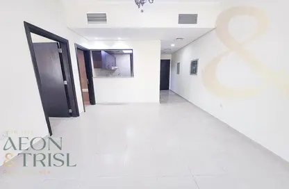 Apartment - 1 Bedroom - 1 Bathroom for rent in Mazaya 29 - Queue Point - Liwan - Dubai Land - Dubai