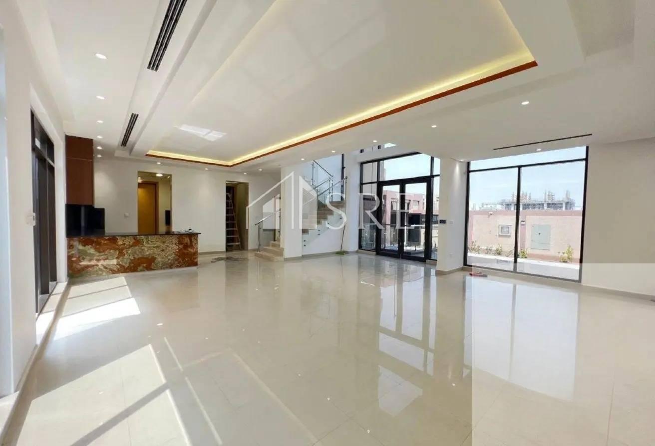 Luxury 6BR Villa | Private Pool | Nad Al Sheba 1 photo 6