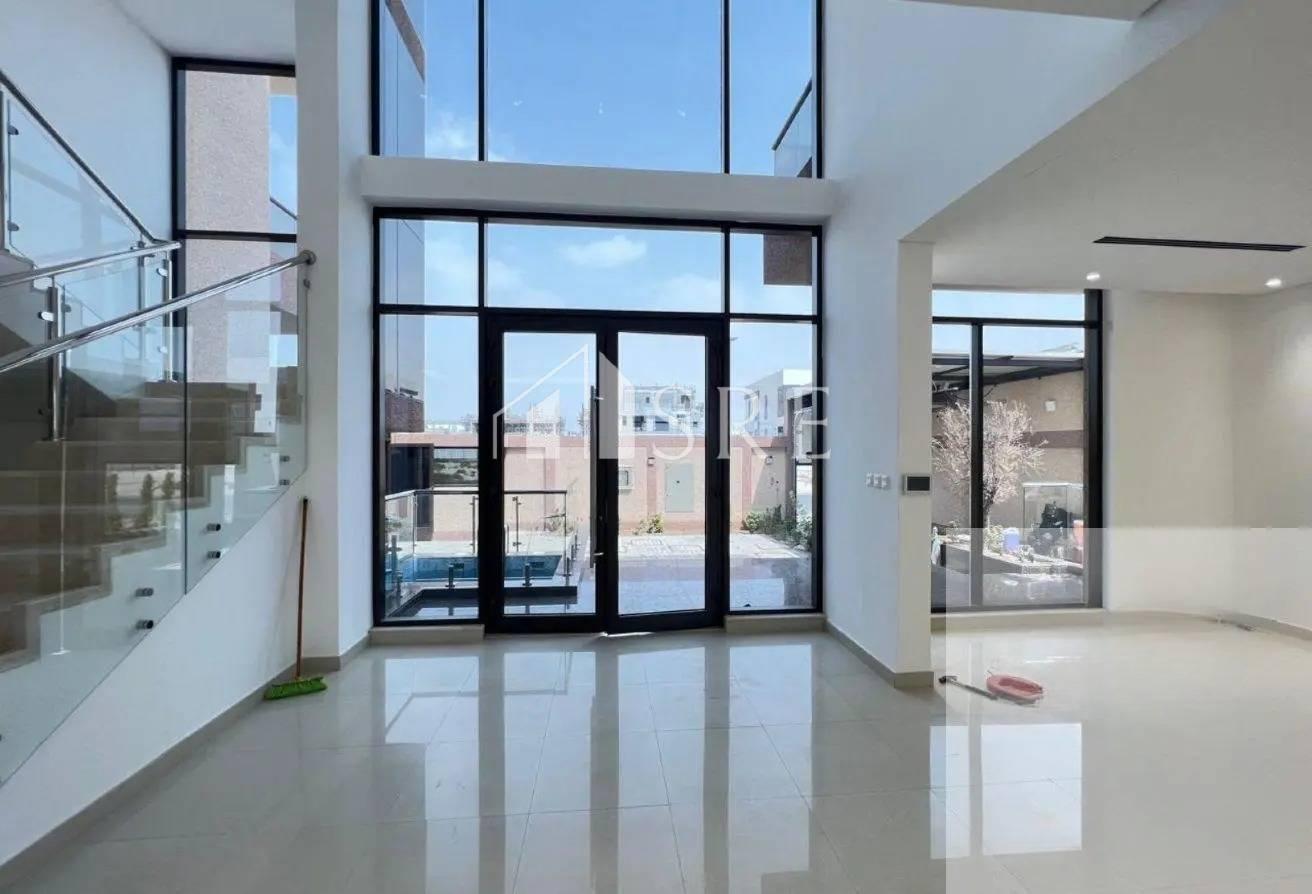 Luxury 6BR Villa | Private Pool | Nad Al Sheba 1 photo 8