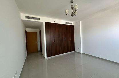 Apartment - 2 Bedrooms - 3 Bathrooms for rent in Al Khan Lagoon Tower - Al Khan Lagoon - Al Khan - Sharjah