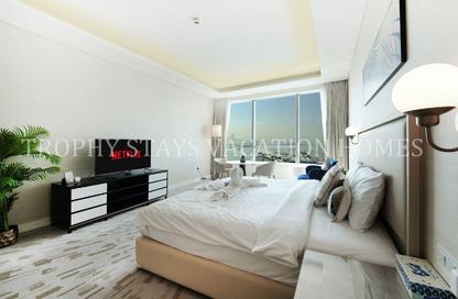 Apartment - Studio - 1 for rent in The Palm Tower - Palm Jumeirah - Dubai