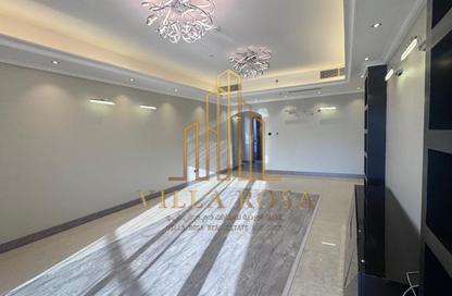 Apartment - 2 - 4 for rent in Asas Tower - Al Khan Lagoon - Al Khan - Sharjah Apartment - 2 - 4 for rent in Asas Tower - Al Khan Lagoon - Al Khan - Sharjah