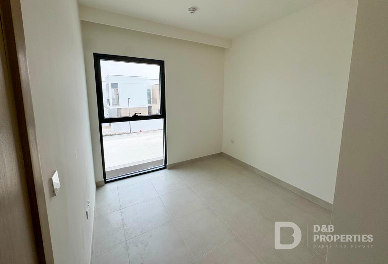 Stunning Family Home | Single Row | Brand New photo 21