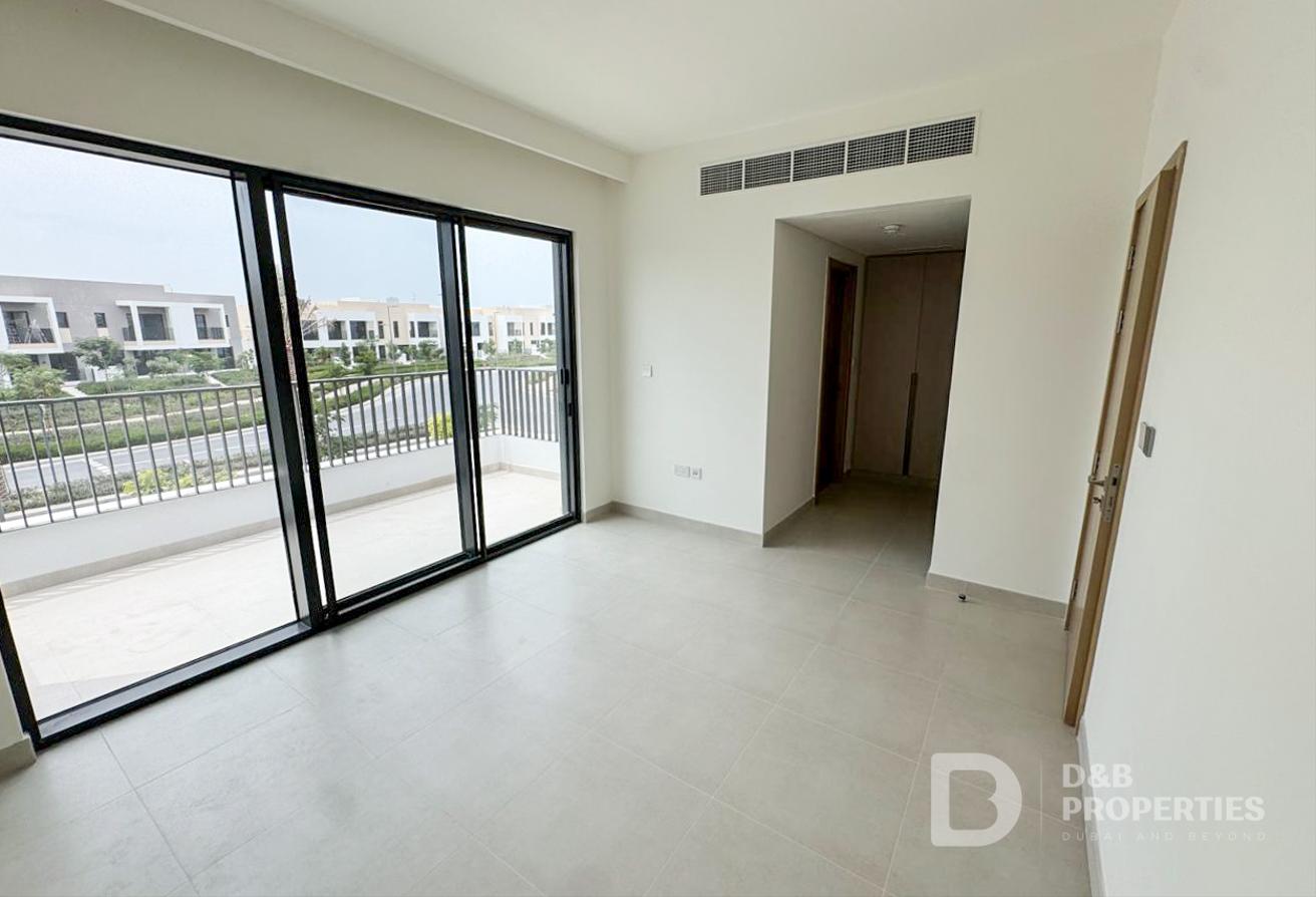 Stunning Family Home | Single Row | Brand New photo 11
