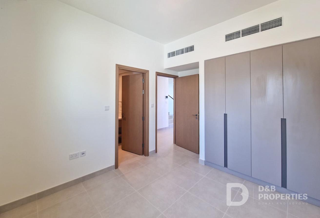 Stunning Family Home | Single Row | Brand New photo 19