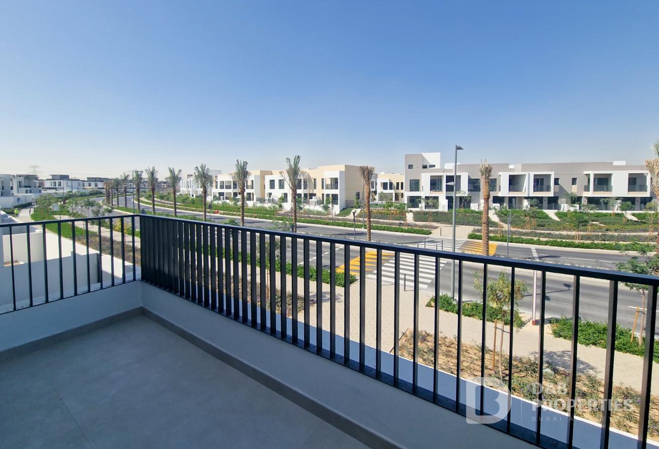 Stunning Family Home | Single Row | Brand New photo 10