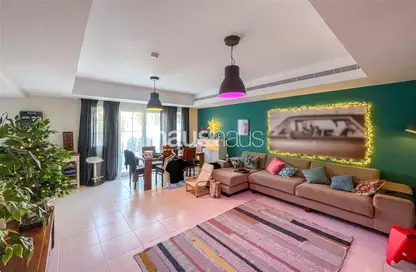 فيلا - 3 غرف نوم - 3 حمامات للبيع في الينابيع 3 - الينابيع - دبي فيلا - 3 غرف نوم - 3 حمامات للبيع في الينابيع 3 - الينابيع - دبي