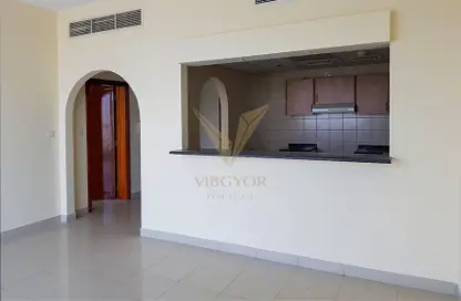 شقة - غرفة نوم - 2 حمامات للايجار في برج الجولف - مدينة دبي الرياضية - دبي