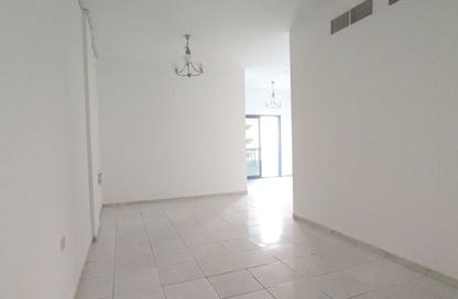 Apartment - 2 Bedrooms - 2 Bathrooms for rent in Qasimia 10 building - Al Mahatta - Al Qasimia - Sharjah
