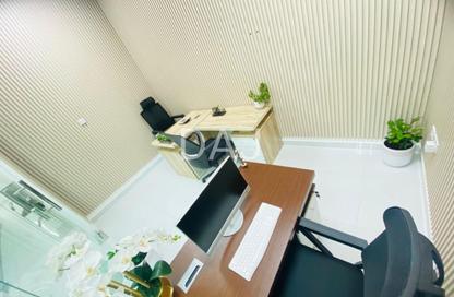 Office Space - Studio - 1 Bathroom for rent in Red Avenue - Al Garhoud - Dubai