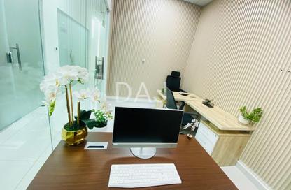 Office Space - Studio - 1 Bathroom for rent in Red Avenue - Al Garhoud - Dubai