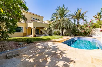 Villa - 4 Bedrooms - 5 Bathrooms for rent in District 4 - Jumeirah Park - Dubai