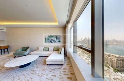 Apartment - 1 Bedroom - 2 Bathrooms for sale in The Palm Tower - Palm Jumeirah - Dubai