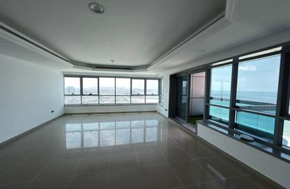 شقة - 2 غرف نوم - 3 حمامات للايجار في برج الكورنيش - طريق كورنيش عجمان - عجمان شقة - 2 غرف نوم - 3 حمامات للايجار في برج الكورنيش - طريق كورنيش عجمان - عجمان