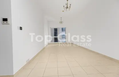Apartment - 2 Bedrooms - 3 Bathrooms for rent in Latifa Tower - Sheikh Zayed Road - Dubai